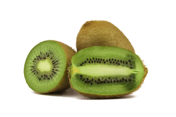 Fruto kiwi aislado sobre fondo blanco. Recorte de ruta — Foto de Stock