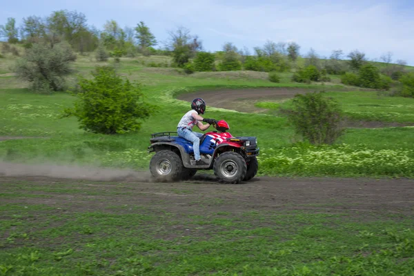 ATV binici enduro aşırı
