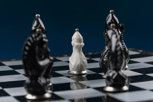 Anak pertempuran bermain catur — Stok Foto