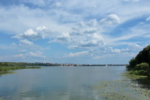 Stal Ternopilem Pozadí Výhledem Ternopil Pro Telefony Ternopil Ternopil Vodopády — Stock fotografie