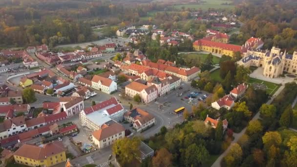 Çek Cumhuriyeti Nin Moravya Kentindeki Lednice Şatosu Ndaki Küçük Bir — Stok video