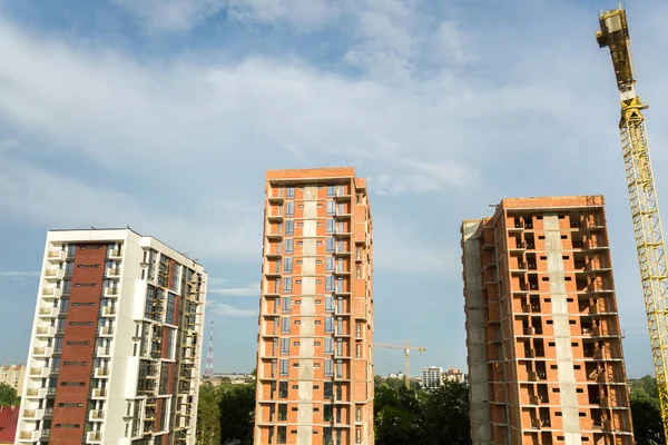 Edifícios Apartamentos Residenciais Arranha Céus Guindaste Torre Desenvolvimento Local Construção — Fotografia de Stock