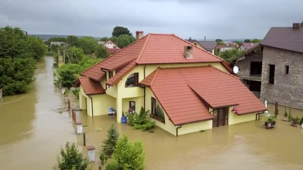Vista Aérea Casas Inundadas Con Agua Sucia Del Río Dnister — Vídeo de stock