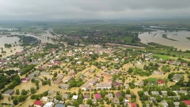 Vista Aérea Casas Inundadas Con Agua Sucia Del Río Dnister — Vídeos de Stock