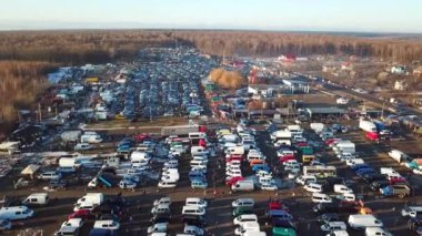 İndirimli araba pazarındaki birçok arabanın en iyi hava görüntüsü.