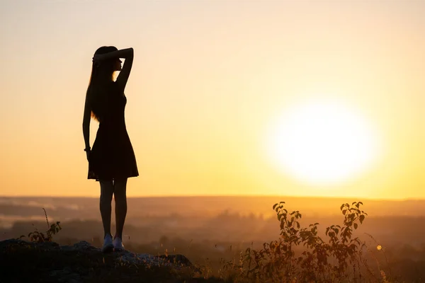 Dark Silhouette Young Woman Standing Stone Enjoying Sunset View Outdoors — Stock Photo, Image