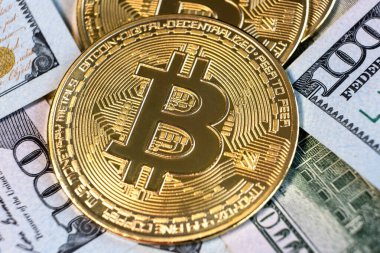 Metal parlayan bitcoin kripto paralarını Amerikan dolarlarına yakın tut. Elektronik merkeziyetçi para kavramı.