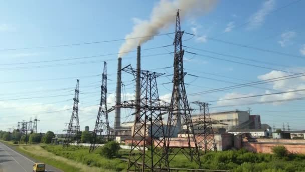 Widok Powietrza Elektrownię Węglową Wysokie Rury Czarnym Komina Atmosfery Zanieczyszczającej — Wideo stockowe