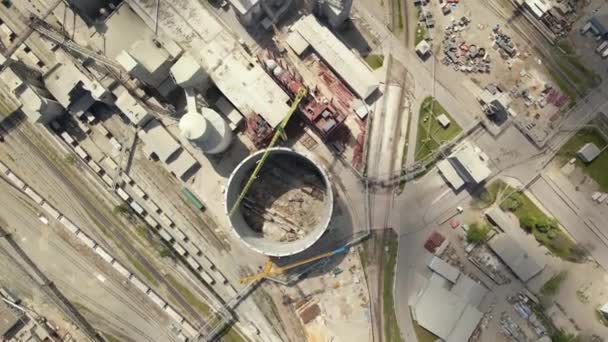 Vedere Aeriană Instalației Ciment Structură Înaltă Fabricii Beton Macara Turn — Videoclip de stoc