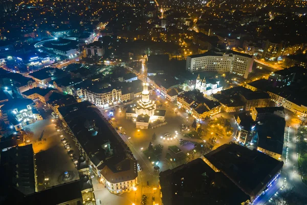 Widok Powietrza Jasne Oświetlone Ulice Budynki Ukraińskim Centrum Miasta Iwano — Zdjęcie stockowe