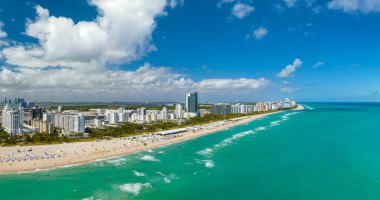 Miami Sahili 'nin panoramik manzarası. Güney Sahili Yüksek Lüks oteller ve apartmanlar.