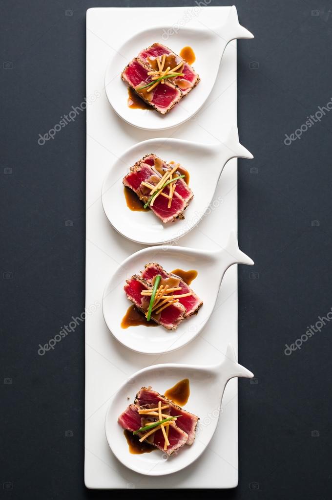 Tuna Tataki Sushi Top Centered View Stock Photo by ©Louno 101056842