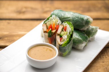 Vietnam börekleri.