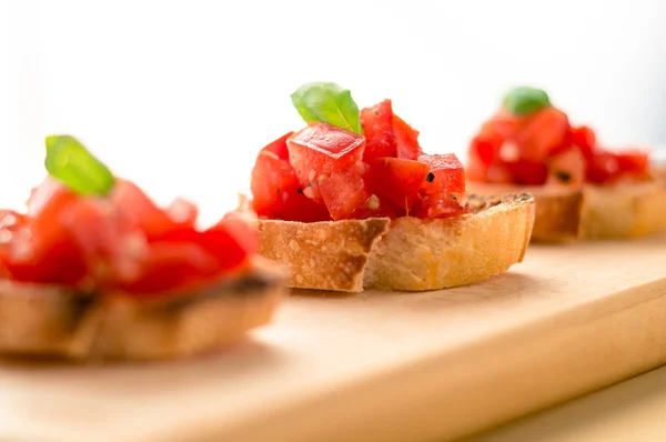 Tomaat basilicum bruschetta — Stockfoto