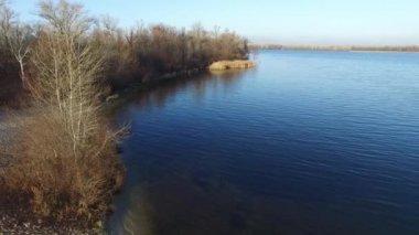 Uçan Nehri üzerinde