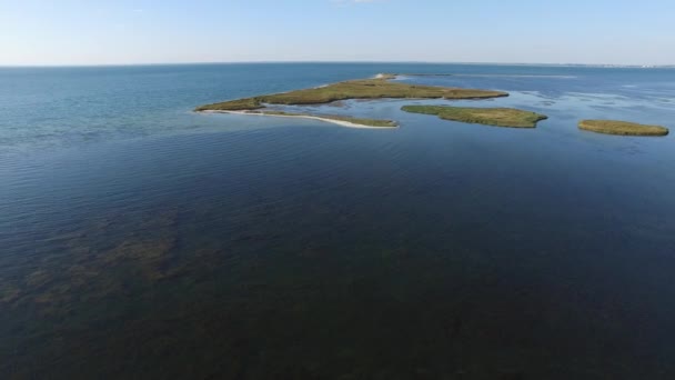 Côtes de mer au soir ensoleillé 