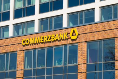 Rostock, Almanya - May12, 2016: Commerzbank Ag, Alman küresel bankacılık ve finansal hizmetler şirketi.