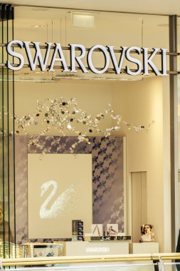 Rostock, Almanya - 12 Mayıs 2016: Swarovski Shopwindow mağaza.