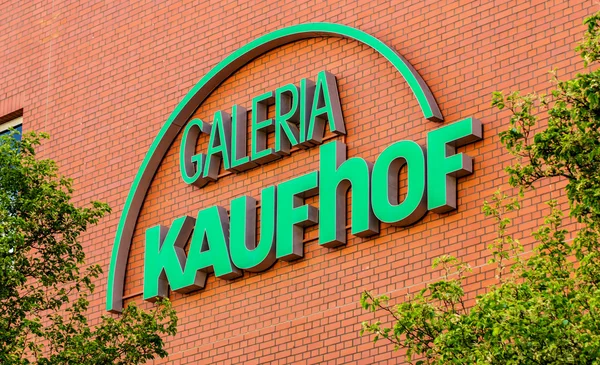 Rostock, Almanya - May12, 2016: Galeria Kaufhof — Stok fotoğraf