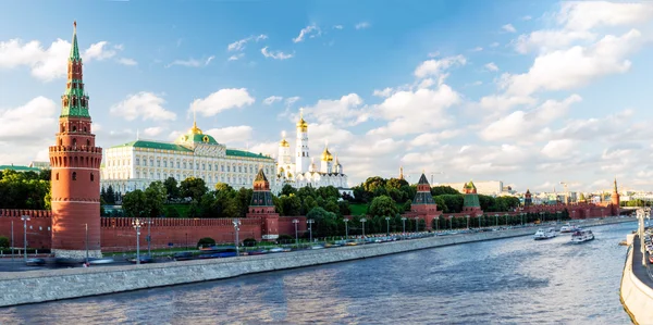 Moskova Kremlin panoramik manzaralı. Rusya