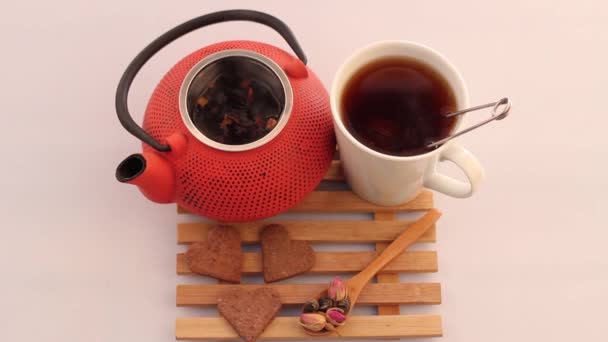 Herbal tea and teapot — Stock Video