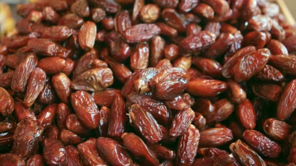 Date fruits, nourriture ramadan traditionnelle musulmane (hurma ) — Video