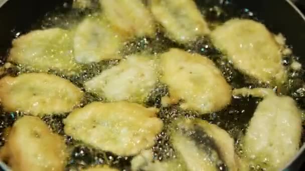 Fish in fry pan — Stock Footage Fish in fry pan Royalty Free Stock Footage