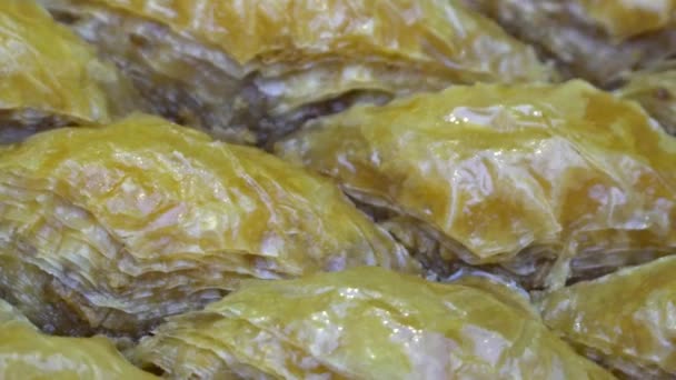 Turecki deser Ramadan Baklava z pistacją — Wideo stockowe