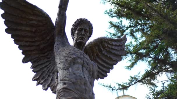 Bitola, Makedonien-juli, 2015: statyer av Bitola. Bitola är den näst största staden i republiken Makedonien — Stockvideo