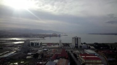 Bayraklı Izmir Körfezi manzarası