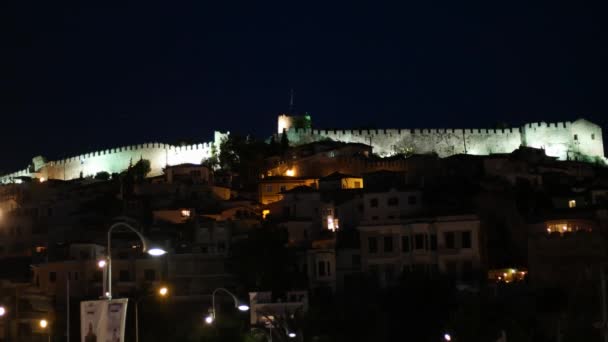 Castelo de Kavala à noite, Grécia — Vídeo de Stock