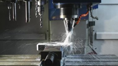 Metal işleme Cnc freze makinesi.