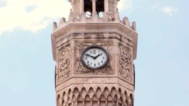 Izmir reloj torre lapso de tiempo de vídeo . — Vídeo de stock