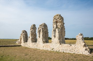 Xl yüzyıl manastır kırık duvar