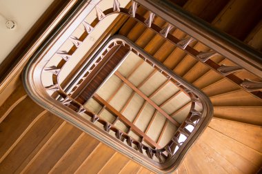 ahşap döner merdiven