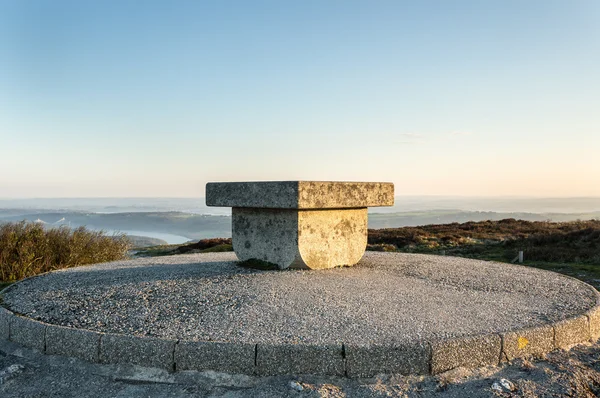 Mesa de pedra no topo de Menez Hom — Fotografia de Stock