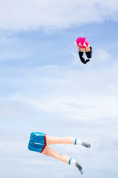 Vliegers van vrouw benen vorm — Stockfoto