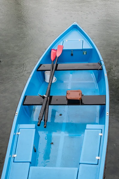 Bateau en bois bleu — Photo