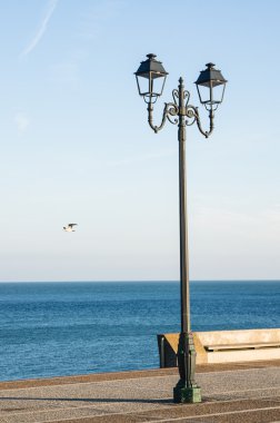 eski dekoratif fener