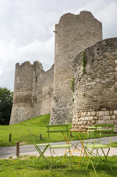 Руїни середньовічної фортеці — стокове фото
