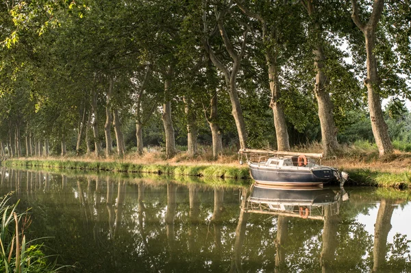 Canal du Midi w godzinach porannych — Zdjęcie stockowe