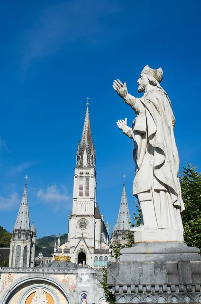 Statue on the square of the cathedral