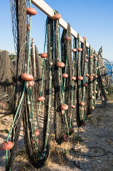 Rede de pesca secagem ao sol — Fotografia de Stock