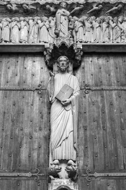 Notre-Dame Katedrali önü