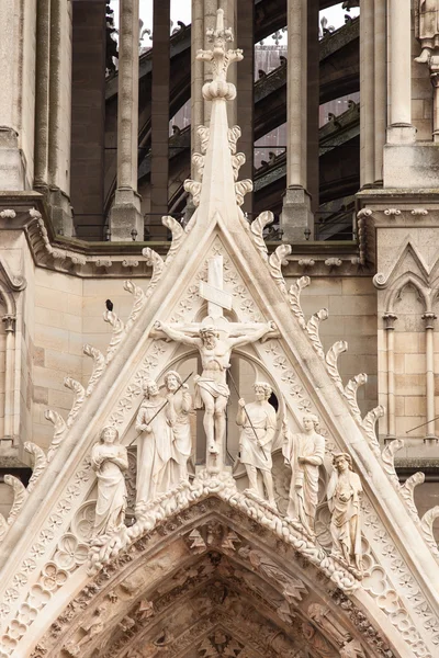 Frente a la Catedral de Notre-Dame — Foto de Stock