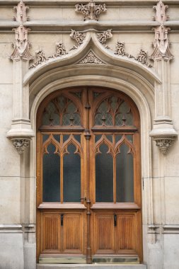 Eski kahverengi ahşap kapı