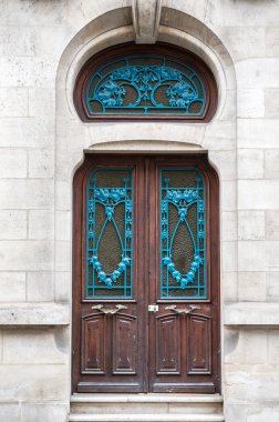 Art nouveau tarzı metal kapı