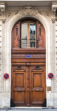 Eski kahverengi ahşap kapı