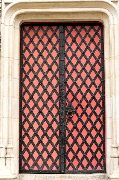 赤い木製ドア — ストック写真