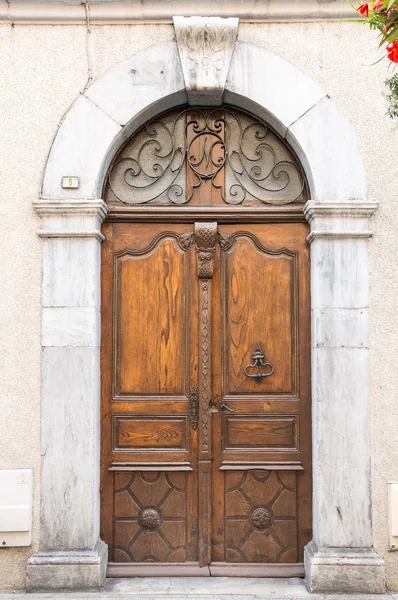 Porta de madeira velha — Fotografia de Stock